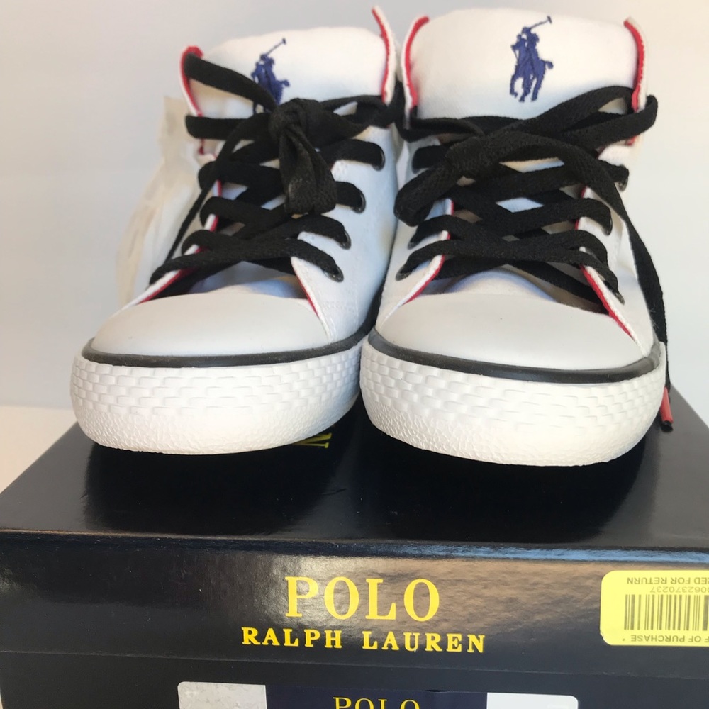Sneakers - Picture 1 of 8